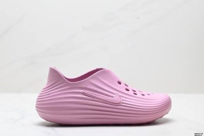 公司级Nike Reactx Rejuven8 耐克 简约舒适 洞洞鞋 由兼具轻便性和耐用性的Eva泡沫打造 拖鞋的外观十分吸引人 融合了舒适与时尚的元素 延续