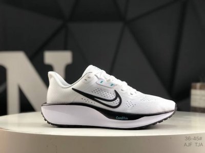 真标带半码耐克 Nike Quest 6极速6代网面透气 时尚休闲跑步鞋 简约高科技设计采用多层材料，为双足带来凉爽感受和稳固体验时尚鞋面搭配中足包覆设计，提供
