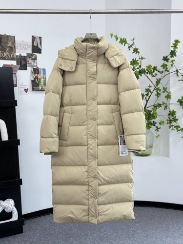 顶级清仓440 王炸新款9格泡芙羽绒服。 米杏色