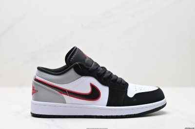 公司级Nike Air Jordan 1 Low Aj1乔1低帮休闲板鞋 同步官方配色 头层皮打造 正确满胶鞋垫 四线拉帮 原厂织唛标 鞋舌高弹海绵填充 官方货