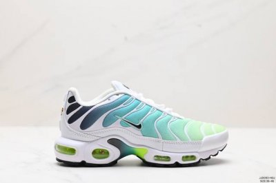 真标耐克nike Air Maxplus Drift休闲气垫缓震跑步运动鞋 造型超讨喜！鞋面以帆布和织物材质包裹，保证了轻薄透气，更适合夏季穿着。鞋侧 鱼骨 形