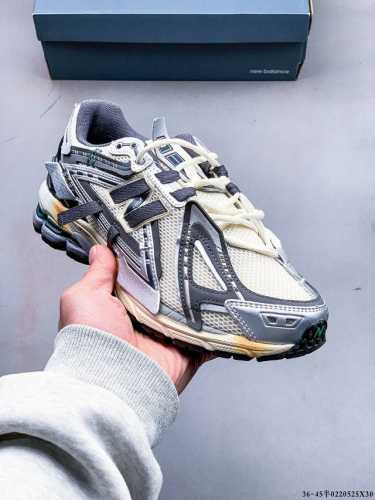 New Balance M1906Ri Nb宝藏老爹鞋款，复古元素叠加，质感超级棒，楦版型材料细节做工精细，货如实拍图 作为Nb最经典的档案鞋型之一，与2002