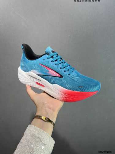 Brooks 布鲁克斯 Hyperion Max 2 超弹轻盈跑步鞋 实拍首发 低帮透气缓震支撑休闲运动慢跑鞋 采用改进工程空气网眼组合热熔工艺 鞋面材质搭载D