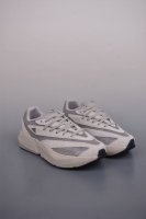 250 Adidas Lightblaze 阿迪透气跑步鞋 麂皮网面拼接 官方同步上架 简约舒适防滑耐磨低帮 休闲老爹鞋 承载青春情怀的板鞋 经典三条杠装饰鞋