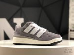 阿迪达斯 Adidas Originals Forum 0 Cl 三叶草低帮 复古潮流休闲面包鞋 生生不息的经典之作，短绒麂皮面料，质感满满。 加厚了中底，提供