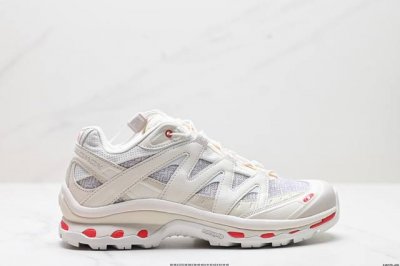 公司级Xt-Quest Panhuiadv Beige “ 萨洛蒙 探索者系列户外越野跑鞋 478478 28 鞋面采用Sensifit贴合技术 全方位贴合包裹