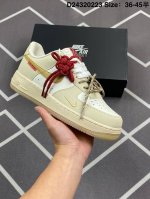Air Force 1 ‘07 Low 蛇年白棕 原楦头原纸板 打造纯正空军版型 #专注外贸渠道 全掌内置蜂窝气垫 #原盒配件 原厂中底钢印、拉帮完美 官方同步