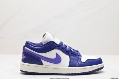 公司级nike Air Jordan 1 Low aj1乔1低帮休闲板鞋 同步官方配色 头层皮打造 正确满胶鞋垫 四线拉帮 原厂织唛标 鞋舌高弹海绵填充 官方货