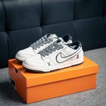 Nike Dunk 全套原楦原模倾力打造完美版型 独家原厂航空铝磨具打磨大底 鞋头坡度极致还原 无解鞋型 原盒原配 圈内天花板工艺 原厂冲刀 超高清洁度 全鞋零