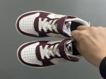 nk 空一号工装低帮魔术贴儿童板鞋小白鞋 Size：22-37.5码 经典百搭板鞋小白鞋，学生时代必备 低帮魔术贴设计，穿脱方便 橡胶大底，耐磨防滑 优质皮料拼