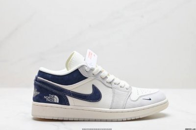 公司级Nike Air Jordan 1 Low Aj1乔1低帮休闲板鞋 同步官方配色 市场唯一独家头层皮打造 原鞋原档案开发 原厂皮料 原档冲孔鞋头 正确满胶