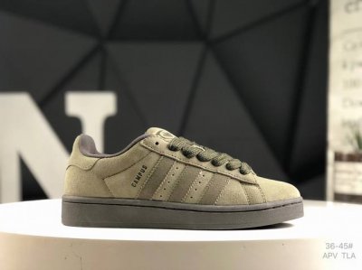 真标带半码 阿迪达斯 Ad Originals Campus 00S 学院系列面包风复古休闲运动板鞋 鞋款以经典复古鞋型 Campus 为蓝本打造全新面包鞋，鞋