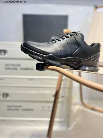 Ecco爱步男鞋轻便透气舒适耐穿 亲肤吸汗舒适内里 防滑防磨 持久干爽 简约粗绳系带 穿脱更加方便 柔韧防滑大底 鞋底立体凹槽 凹凸花纹加持 增强防滑减震性能 - 点击图像关闭