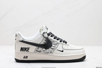 380 公司级Nike Air Force 1‘07 原楦头原纸板 打造纯正低帮空军版型 专注外贸渠道 全掌内置蜂窝气垫 原盒配件 原厂中底钢印、拉帮完美 货号