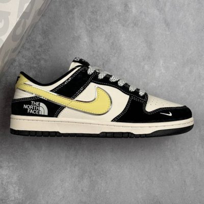 本地 核心私 Nk Sb Dunk Low 北面联名 米黑黄勾 周年高端定制 低帮休闲板鞋 #定制鞋盒 大厂纯原品质出货 超高清洁度 皮料切割干净无任何毛边 细