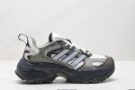 公司级Adidas Shadow Fever 潮流时尚 防滑耐磨 低帮老爹鞋 承载青春情怀的老爹鞋 经典三条杠装饰鞋侧 品牌辨识度清晰 货号:Jr8214 尺码
