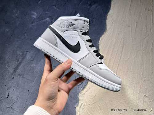 110 #特价实拍 Air Jordan 1 Mid 赛博朋克 电玩像素天猫贸外客户订单 市面最工高艺中系帮列 全批Jw新次 原装模原大底全鞋原厂制定皮料，手感