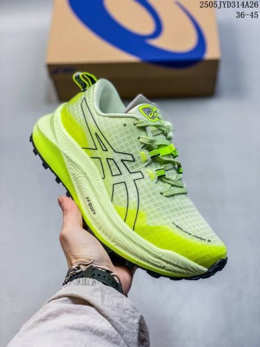 亚瑟士Asics Gel-Trabuco Max3 复古亚瑟士透气缓震跑步鞋 1011B800 300 鞋面采用无缝线鞋面 贴合脚型穿着舒适中底360 环绕式G