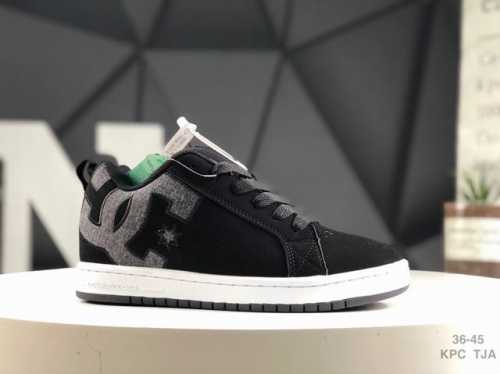 170 街头装品牌 Dcshoecousa时尚鞋子男女鞋休闲板鞋低帮圆头百搭 琉凤大底耐磨滑板鞋皮质运动舒适Bmx板鞋Dc 鞋型经典百搭，低帮系带设计，皮革鞋面