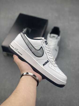 工厂套现 福利特价 Nike Air Force 1 Low 英文银勾 空军一号低帮运动休闲板鞋 原楦头原纸板 打造纯正空军版型#专注外贸渠道 全掌内置蜂窝气垫 - 点击图像关闭