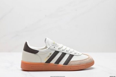 公司级Adidas Handball Spezial 官方正确版本 阿迪达斯经典款 复古休闲板鞋 全鞋采用反毛皮制作 牛筋耐磨大底 承载青春情怀的板鞋 经典三条