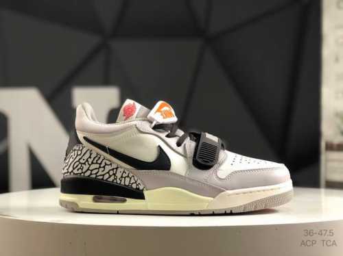 耐克 Nike Air Jordan Legacy 312 Low 乔丹最强三合一混合版 性价比天花板有着交错结合的设计，它的名字就展现出它所包含的鞋款元素，3