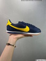 Nike Classic Cortez 耐克经典轻便舒适阿甘鞋休闲跑步鞋运动鞋 纯粹而执着的精神 使得Cortez种在了一代人的心里 无论是否喜欢它复古的鞋型
