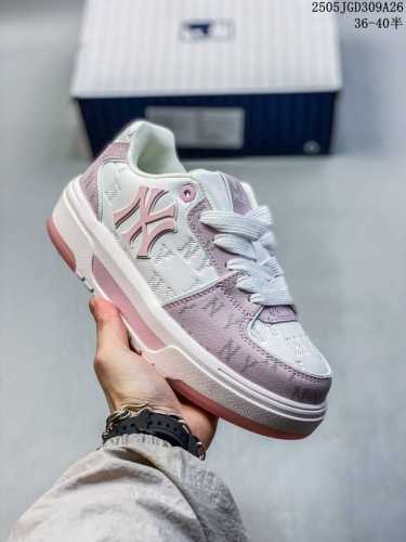 真标Mlb 纽约洋基队 Chunky Liner Embo Monogram 印刻老花 时尚舒适 休闲运动 防滑耐磨增高 低帮 板鞋 货号:3Asxe075N