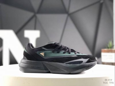 200 公司级带半码 阿迪 Adidas Lightblaze 舒适防滑 新款阿迪达斯低帮跑步鞋 极致轻盈的Lightweight Upper设计 带来近乎裸足