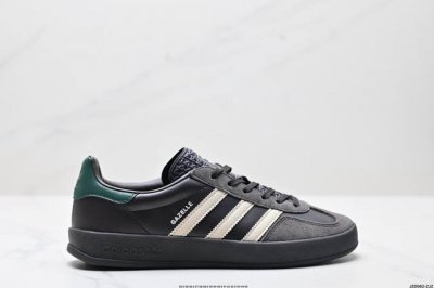 公司级Adidas Originals Gazelle Indoor 三叶草休闲防滑耐磨低帮板鞋 鞋头出色设计 塑就出众贴合感 稳固的后跟贴合足部曲线设计 软弹