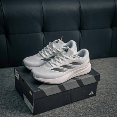 核心私 Adidas Duramo Rc U 阿迪达斯轻量化科技跑鞋 主打的Cloudfoam科技 减震性能不错 能够给脚底提供舒适的缓震感受 货号：Id 2