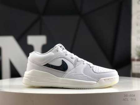 200 air Jordan Stadium 90 Aj 简约休闲板鞋 #充满了对 Tinker Hatfeld原创设计的致敬，包括中足网状面板、前足外侧的鲨鱼 - 点击图像关闭