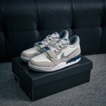 核心私 Nike Air Jordan Legacy 312 Low 乔丹 Aj 312 最强三合一混合版 有着交错结合的设计，它的名字就展现出它所包含的鞋款元