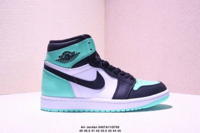 特价 耐克 男款运动板鞋 Nike Air Jordan 1 Retro High Og 乔丹一代Aj1 乔1 Aj1 篮球鞋复刻运动鞋。皮面高帮板鞋的设计灵感
