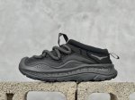 Hoka One One Ora Primo 内里薄绒 秋冬季保暖半拖 实拍首发 这款鞋无论从脚感上 设计上都是当 顶流 极具穿搭属性 时尚感很足 外型设计相当