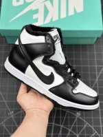 耐克Nike Dunk High 扣篮系列 加绒高帮休闲运动滑板板鞋 男女潮运动鞋 耐克Nike SB Dunk High 顾名思义，具有经典的Dunk血缘，又