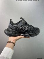 210 公司级Ad Xlg Runner Deluxe 跑步者豪华版系列低帮厚底增高老爹风复古缓震休闲运动慢跑鞋 Ih7797 自从阿迪达斯和巴黎世家合作后，没