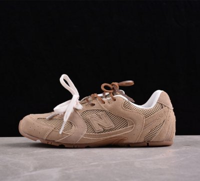 MiuMiu x New Balance 530系列 意大利奢侈品牌 缪缪联名款低帮经典复古休闲运动慢跑鞋 #鞋款采用解构和轻盈的设计，彷旧的布料包覆着 New