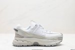 公司级耐克Nike Zoom Vomero Roam 马拉松复古跑五代休闲运动慢跑鞋 采用环保纤维革饰片组合网眼布鞋面材质 升级正确后跟Tpu加固 耐弯折热塑框