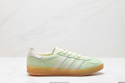 公司级adidas Originals Gazelle Indoor 三叶草休闲防滑耐磨低帮板鞋 鞋头出色设计 塑就出众贴合感 稳固的后跟贴合足部曲线设计 软弹