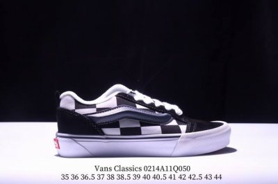 Vans Classics Knu Skool 苏格兰格纹拼接 厚鞋舌面包鞋 Vans联名超火的土豆鞋，复古经典，鞋头放大、包边上移加厚、鞋舌加厚。Vans C