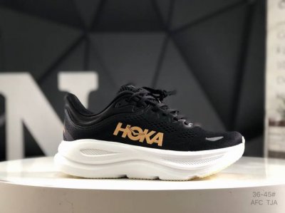 170 hoka M Clifton 9 全新配色 这个品牌来自于新西兰的毛利语，Hoka表示大地，One One表示飞越，连起来就是飞越地平线，One One