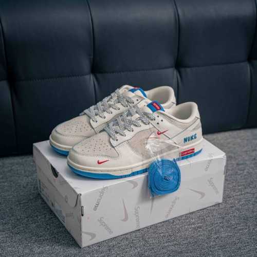 核心私 Nike Dunk 全套原楦原模倾力打造完美版型 独家原厂航空铝磨具打磨大底 鞋头坡度极致还原 无解鞋型 原盒原配 圈内天花板工艺 原厂冲刀 超高清洁度