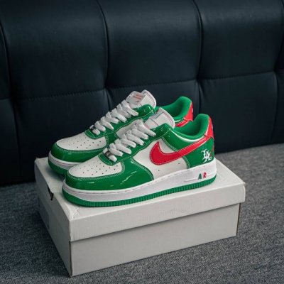 核心私 Air Force 1 原装级别 原楦头原纸板 打造纯正空军版型专注外贸渠道 全掌内置蜂窝气垫 原盒配件 原厂中底钢印、拉帮完美 货号：306146 1