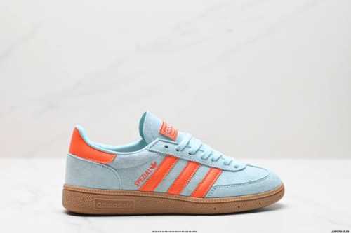 公司级Adidas Handball Spezial 官方正确版本 阿迪达斯经典款 复古休闲板鞋 全鞋采用反毛皮制作 牛筋耐磨大底 承载青春情怀的板鞋 经典三条