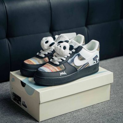 Air Force 1 原装级别 原楦头原纸板 打造纯正空军版型专注外贸渠道 全掌内置蜂窝气垫 原盒配件 原厂中底钢印、拉帮完美 货号：CW1188 768 尺