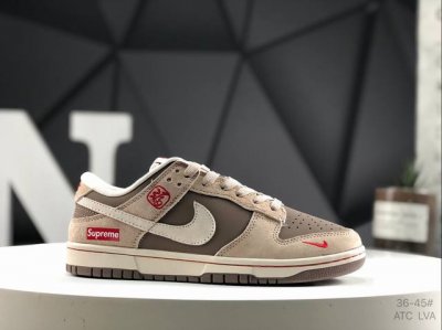 310 公司级带半码 Air Jordan 1 Low 低帮 Aj1 乔丹1代 Aj1 乔1 低邦 乔丹篮球鞋系列 鞋身采用皮革勾勒轮廓,白色鞋面与鞋身两侧Sw