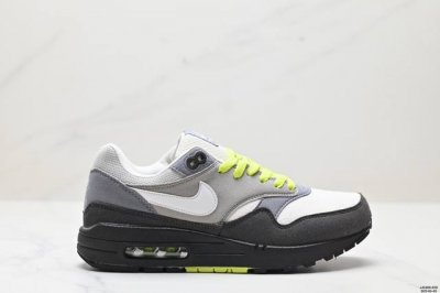真标nike Air Max 1 耐克气垫 缓震 耐磨运动鞋 鞋身材质均选择皮革 织物 麂皮多种材质覆盖 保证质感的前提下 层次感也相当不错 带有开窗式 Air