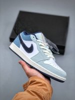 Air Jordan 1 Low 牛仔蓝 Aj1乔1低帮休闲板鞋 同步官方配色 原鞋原档案开发 原厂皮料 原档冲孔鞋头 正确满胶鞋垫 四线拉帮 原厂织唛标 鞋舌
