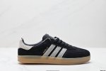 真标Adidas Originals Gazelle Indoor 三叶草休闲防滑耐磨低帮板鞋 鞋头出色设计 塑就出众贴合感 稳固的后跟贴合足部曲线设计 软弹舒